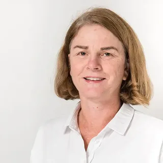 Portrait of Dr Robyn Maiolo