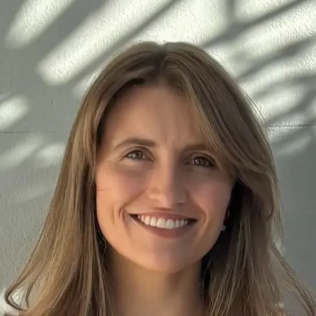 Portrait of Dr Suzannah Bownes